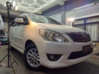 Selling White Toyota Innova 2013 in Manila