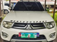 Selling Pearl White Mitsubishi Montero sport 2013 in Butuan