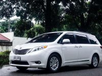 Sell White 2015 Toyota Sienna Van at Automatic in  at 64000 in Manila