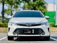 Selling White Toyota Camry 2016 in Makati