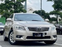 Selling White Toyota Camry 2011 in Makati