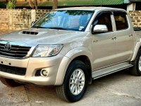 White Toyota Hilux 2013 for sale in Manila