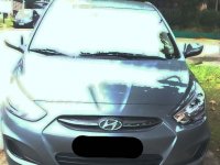 Selling White Hyundai Accent 2000 in Makati