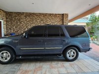 Sell White 2002 Ford Expedition in Cebu City