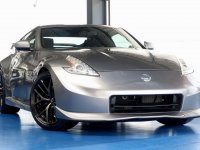 Selling White Nissan 370Z 2010 in Quezon City