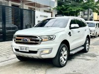 Selling White Ford Everest 2016 in Pasig