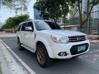Sell White 2013 Ford Everest in Pasig