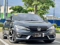 Selling White Honda Civic 2016 in Makati