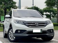 Selling White Honda Cr-V 2013 in Makati