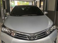 Selling White Toyota Corolla altis 2016 in Manila