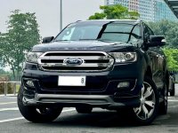 Selling White Ford Everest 2016 in Makati