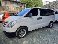 White Hyundai Starex 2017 for sale in Quezon City