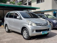 Selling White Toyota Avanza 2014 in Quezon City