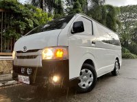 Selling White Toyota Hiace 2018 in Quezon City