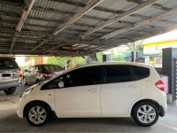 Selling White Honda Jazz 2012 in Quezon City