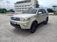 White Toyota Fortuner 2011 for sale in Valenzuela