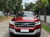 Selling White Ford Everest 2016 in Angeles