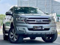 Selling White Ford Everest 2016 in Makati