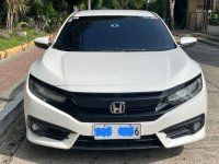 Sell White 2016 Honda Civic in Parañaque