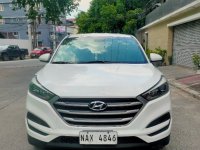Selling White Hyundai Tucson 2019 in Manila