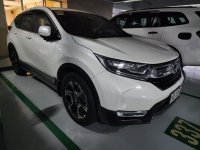 Selling White Honda Cr-V 2018 in Makati