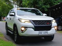 Pearl White Toyota Fortuner 2017 for sale in Lipa