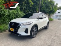 Selling White Nissan Kicks 2023 in Mandaluyong