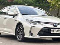 Sell Pearl White 2020 Toyota Corolla altis in Muntinlupa