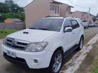 White Toyota Fortuner 2005 for sale in Antipolo