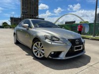 Sell White 2015 Lexus S-Class in Pasig