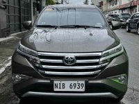 Selling White Toyota Rush 2022 in Manila