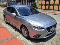 Selling White Mazda 3 2015 in Quezon City
