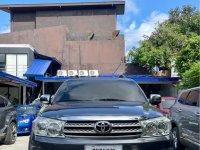 White Toyota Fortuner 2011 for sale in Manual