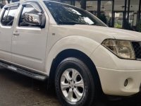 Selling White Nissan Navara 2010 in Manila