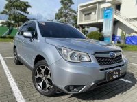 Selling White Subaru Forester 2014 in Makati