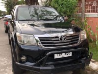 White Toyota Hilux 2012 for sale in Parañaque