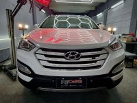 White Hyundai Santa Fe 2013 for sale in Manila