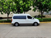 White Hyundai Nv350 urvan 2010 for sale in Las Piñas