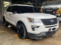 White Ford Explorer 2018 for sale in Automatic