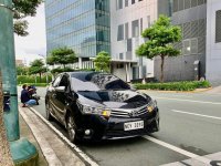 Selling White Toyota Corolla altis 2016 in Makati