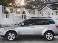 White Subaru Forester 2010 for sale in Automatic