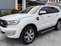 White Ford Everest 2018 for sale in Automatic