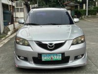 Selling White Mazda 3 2010 in Quezon City