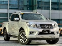 Selling White Nissan Navara 2021 in Makati