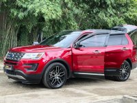 Selling White Ford Explorer 2018 in Manila