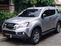 Green Isuzu Mu-X 2017 for sale in Parañaque