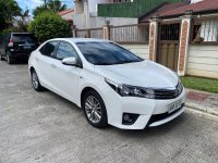 Selling Pearl White Toyota Altis 2014 in Quezon City