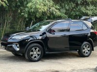 Selling White Toyota Fortuner 2019 in Manila