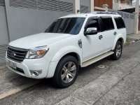 Sell White 2011 Ford Everest in Mandaluyong