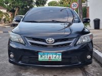 Selling White Toyota Altis 2013 in Manila